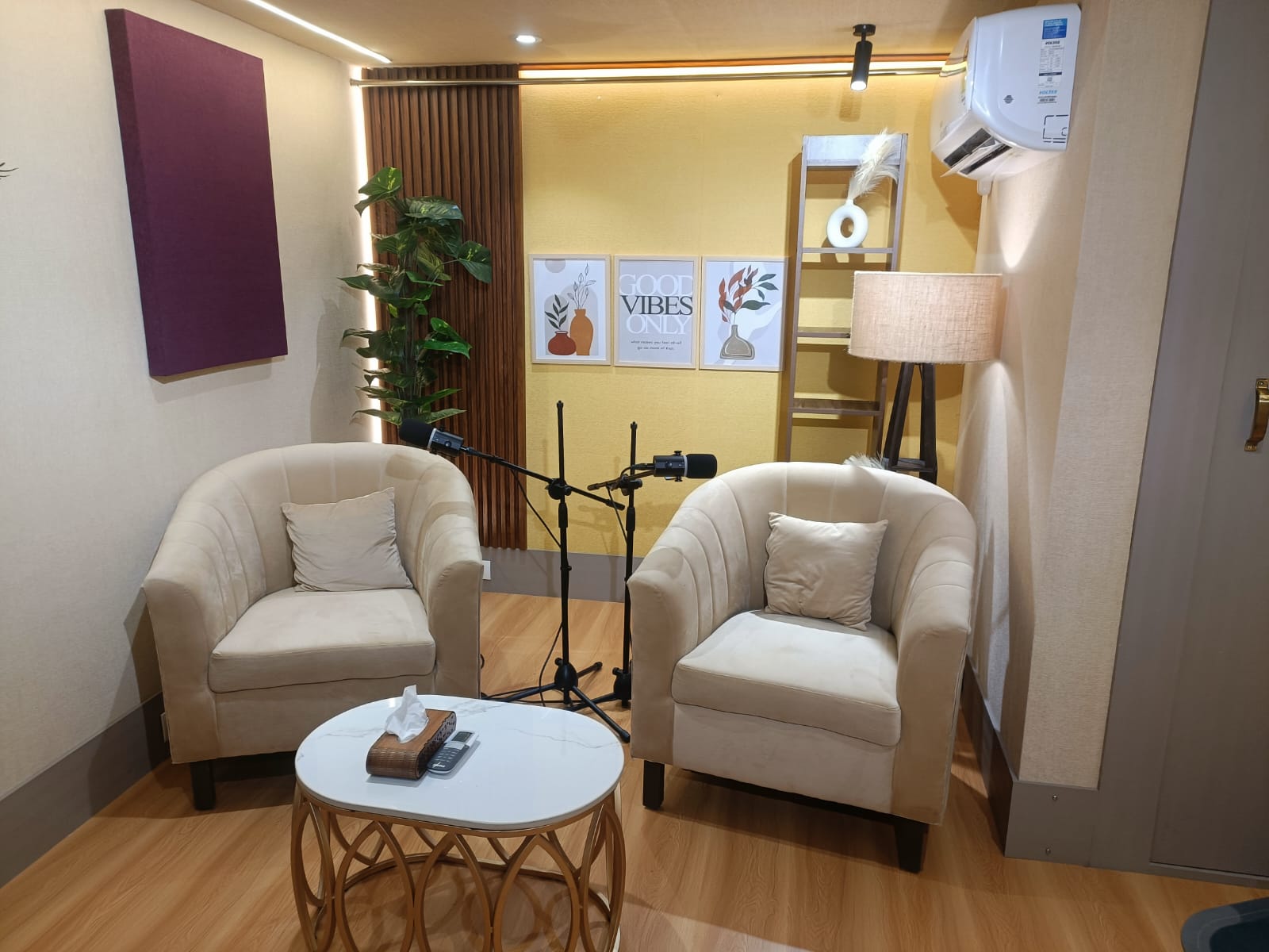 Podcast Studio Setup 10